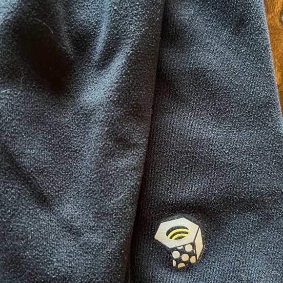 Mountain Hardwear Women's Long Sleeve Black T with hood Size Medium - Picture 4 of 11